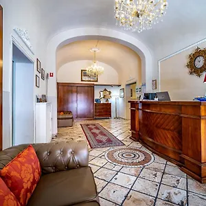 Hotell Minerva, Pisa